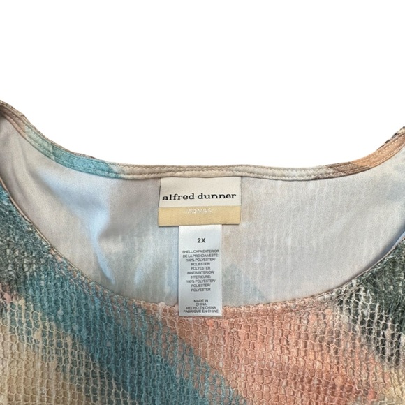 Alfred Dunner Stained Glass
Popcorn Top - Picture 7 of 7